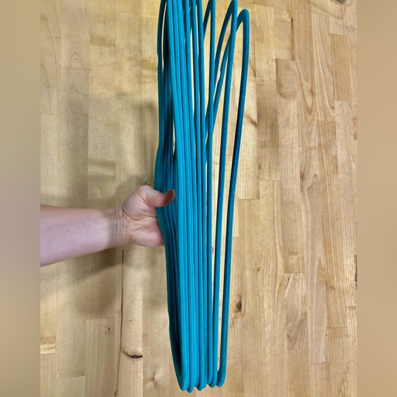 Laura Ashley Fuzzy Velvet Hangers - Set Of 10 - Picture 4 of 5